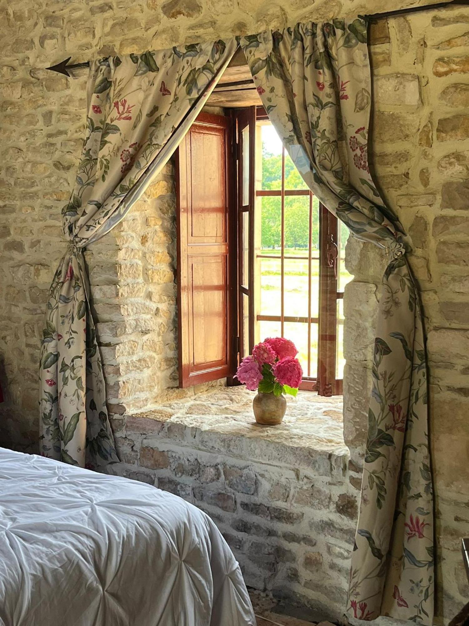 Mauvieres Chambre Dans Tour Du 15Eme Siecle מראה חיצוני תמונה